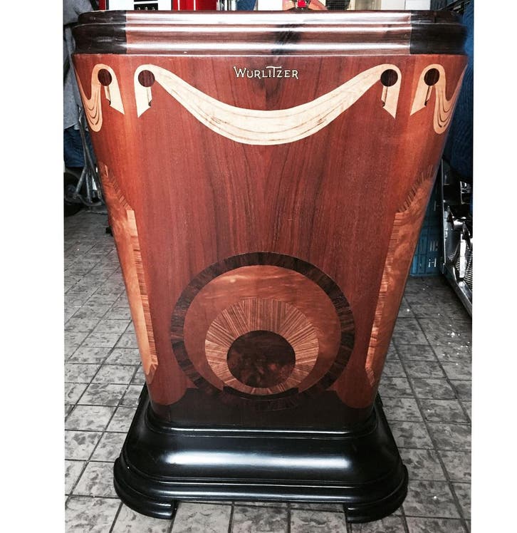 Wurlitzer Countertop Mae West Stand 801 (1942 Reproductie), Verzamelen, Automaten | Jukeboxen, Ophalen