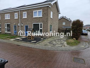 Mooi hoekhuis met tuin (Paterswolde)