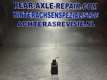 Universeel relais 4 pins, 12 Volt, 67A. (Interieur), Verzenden, Gebruikt, Universele onderdelen