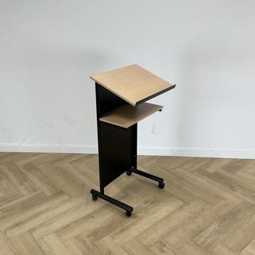 mobiele lessenaar / spreekgestoelte  (hxbxd) 116x59x44 cm,, Ophalen of Verzenden, Gebruikt