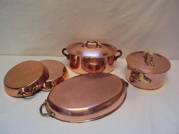Magnifique lot 1 cocotte ovale avec couvercle 1 casserole