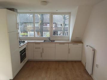 Te huur: Appartement Eemnesserweg in Hilversum, Huizen en Kamers, Huizen te huur, Noord-Holland, Hilversum, Appartement