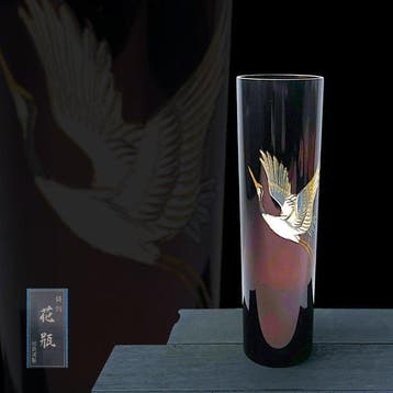 Takaoka bronze vase with chased crane design by Jisuke (), Antiek en Kunst