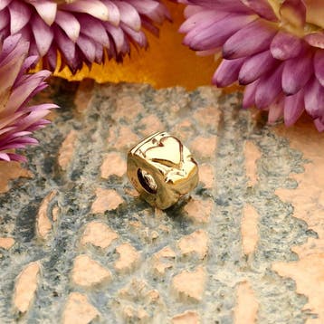 Pandora bedel; Goud; Golden Hearts (Hanger of bedel), Sieraden, Tassen en Uiterlijk, Bedels, Ophalen of Verzenden, Gebruikt, Goud