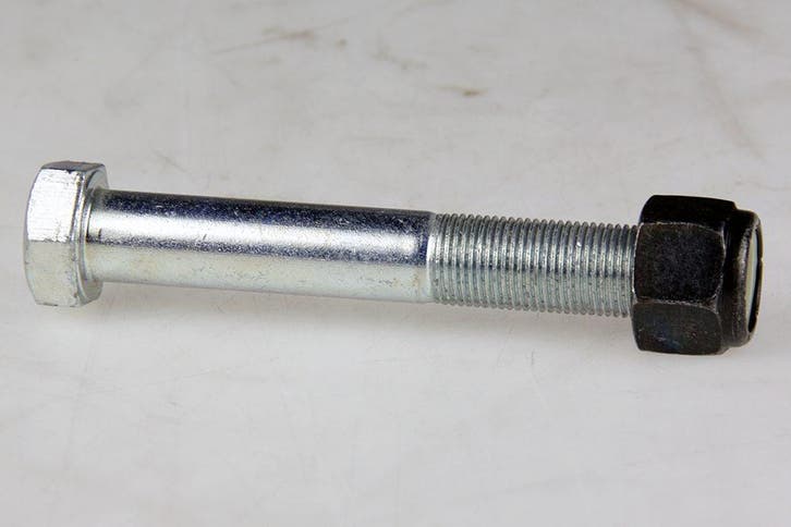Draagarm bout met moer achterzijde Volvo 140, 164, Auto-onderdelen, Klein materiaal, Ophalen of Verzenden