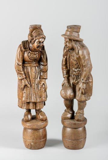 Snijwerk, Prachtig koppel antieke Bretoense houten figuren,