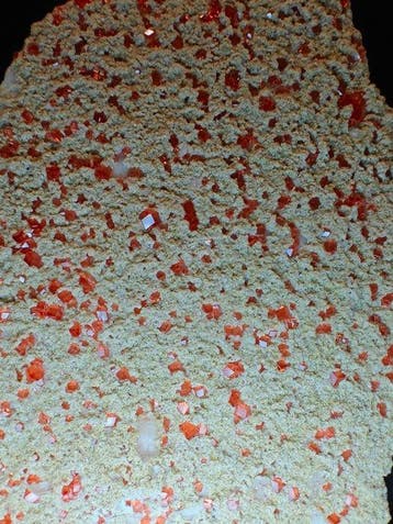 Spessartine op orthoklaas kristal Kristallen op matrix -, Verzamelen