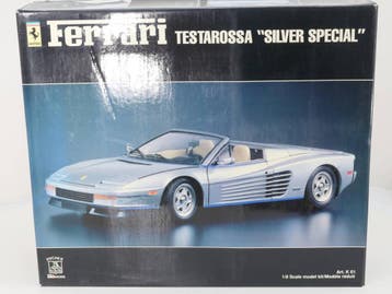 Schaal 1:8 Pocher No. K61 Ferrari Testarossa Spider Silv..., Hobby en Vrije tijd, Modelauto's | 1:5 tot 1:12, Ophalen of Verzenden