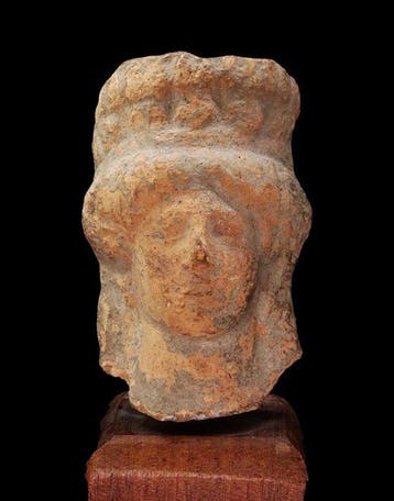 Oud-Grieks, Archaïsche Periode Terracotta - jonge koré met