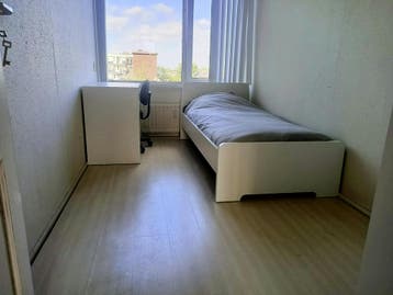 Kamer te huur in Capelle Aan Den IJssel - 9 m² - 1 kamer(s), Rotterdam