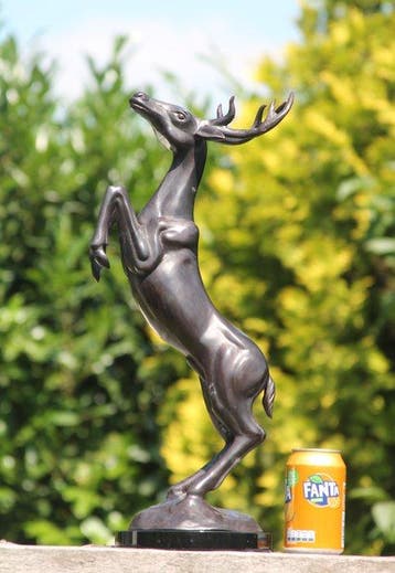 sculptuur, springend hert - 52 cm - Brons, Marmer