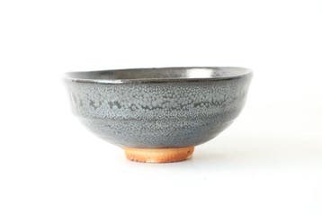 Yuteki Tenmoku — Betoverende olie-druppelglazuur theekopje