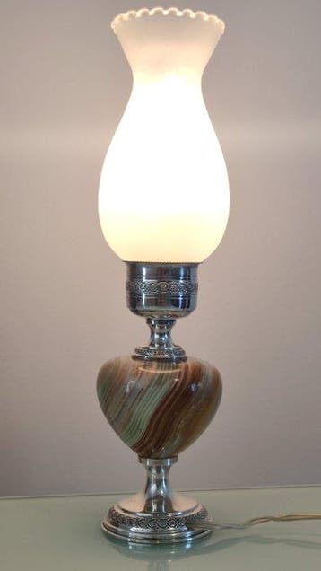 Tafellamp - Opaline glas - Zilveren lamp en onyx