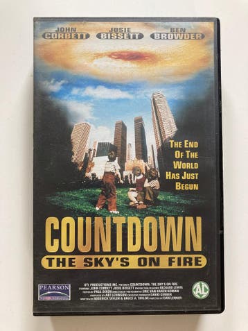 COUNTDOWN THE SKYS ON FIRE (EX RENTAL) (VHS), Verzenden, Gebruikt