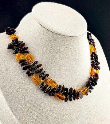 Twee-tonen barnsteen ketting – Baltische Kersenkleur en
