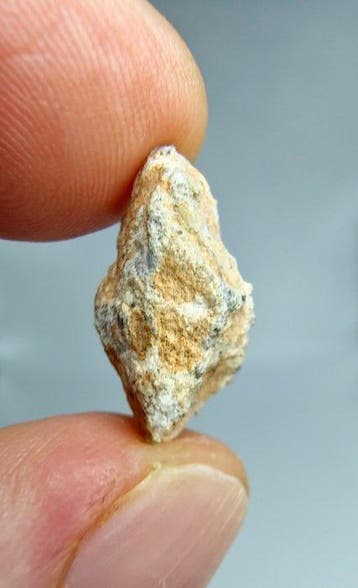 Maanmeteoriet Bechar 006. Feldspathische breccie. - 1.84 g