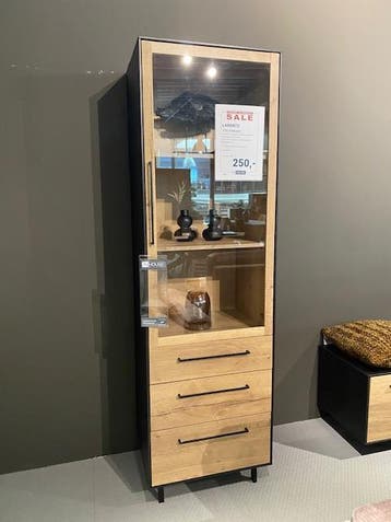 Larente vitrinekast, Huis en Inrichting, Ophalen, Nieuw, Met lade(s)