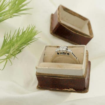 8 karaat fantasie ring met diamant 0,50 ct., Sieraden, Tassen en Uiterlijk, Ringen, Gebruikt, Wit, Ophalen of Verzenden, 17 tot 18