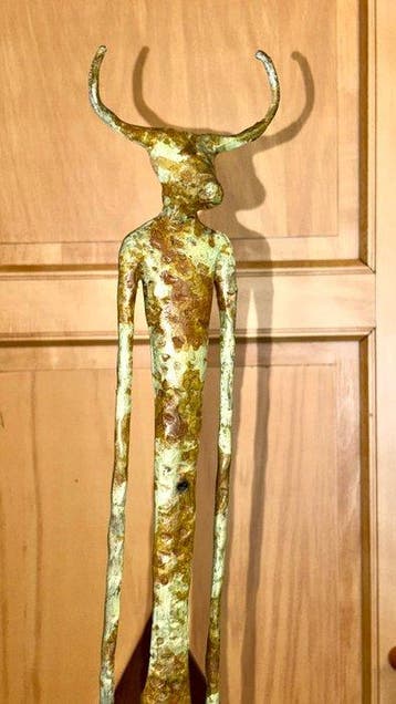 Abdoulaye Derme - sculptuur, Le Minotaure - 83 cm - Brons