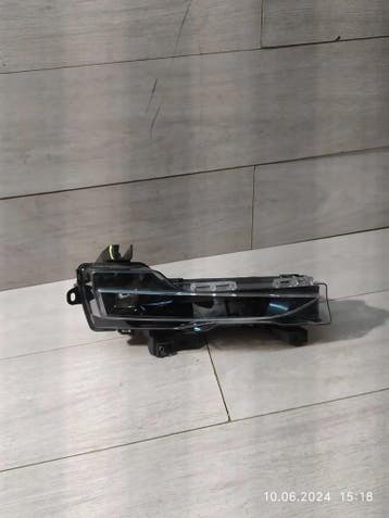 Tesla Model 3 halogeen rechts voor 1624798-00-A, Verzenden, Gebruikt