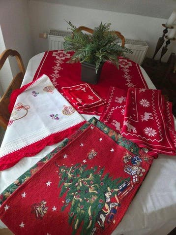 Exklusives 13-tlg. Weihnachts-Tischwäsche-Set – Echte, Nieuw