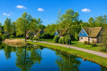 Te huur luxe 6 persoons vakantiewoning Paasloo Weerribben., 4 of meer slaapkamers, Huisdier toegestaan, Aan meer of rivier, Eigenaar
