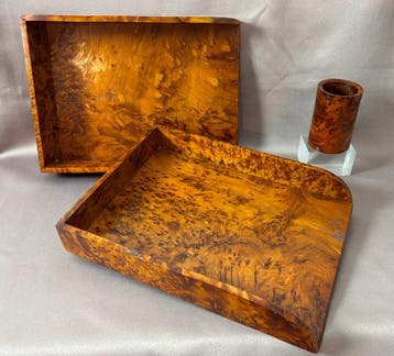 Bureauset (3) - rechthoekig en rond. - Thuya hout,