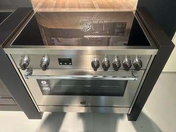 Bertazzoni MPL95I1EXT Inductie Fornuis 90 cm, Showroommodel, Ophalen, 60 cm of meer, Nieuw, Energieklasse A of zuiniger