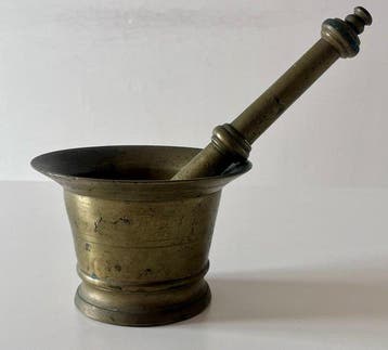 Vijzel en stamper - Gegoten messing - Vijzel met de hand –, Antiek en Kunst