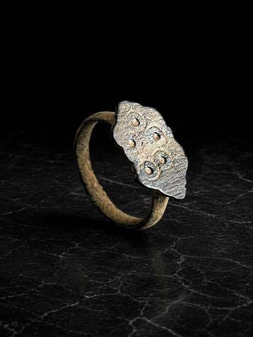 Laat-Romeins / Vroeg-Byzantijns Brons Ring - 4e tot 7e eeuw