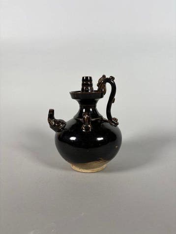 Oud-Chinees Steengoed Oude Chinese Zwarte Verseuse,
