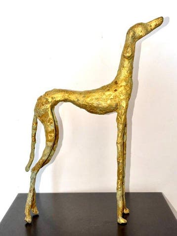 Abdoulaye Derme - sculptuur, Chien Lévrier élancé - 34 cm -