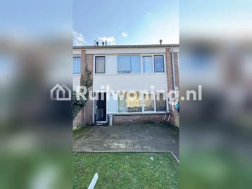 Tiel: Huis, 65 m², 4 kamers, €625 huur