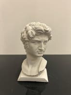 sculptuur, David - 20 cm - marmerstof