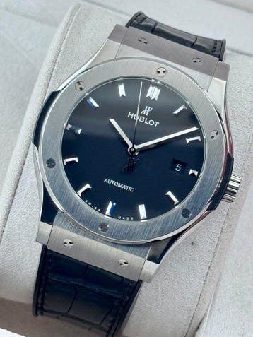 Hublot - Classic Fusion Automatic Titanium - 542.NX.1171.LR, Nieuw