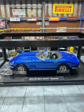 KK Scale 1:18 - Modelauto - Ferrari 275 GTB/4 NART Spyder, Nieuw