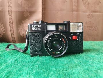 Ricoh 35 EFL Analoge camera, Nieuw