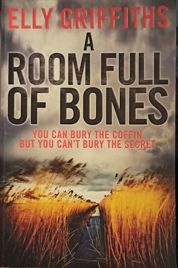 A Room Full of Bones 9781849163705 Elly Griffiths, Boeken, Verzenden, Gelezen, Elly Griffiths