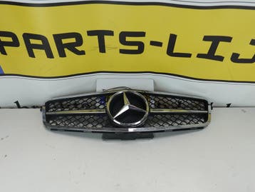 Gebruikte front grille Mercedes-Benz C-Class (W204) – A20488, Ophalen of Verzenden, Nieuw