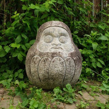 Tuindecoratie van een Daruma-pop - Graniet - Japan -, Antiek en Kunst