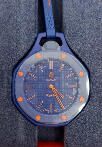 Swatch Royal Pop - Royal Pop ORENJI HACHI - Zonder, Sieraden, Tassen en Uiterlijk, Horloges | Heren, Nieuw