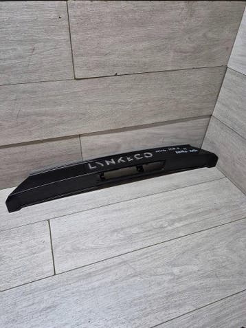 Lynk & Co 01 blende klapa 8888087173, Verzenden, Gebruikt