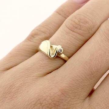 8 karaat ring met zirconia, Sieraden, Tassen en Uiterlijk, Ringen, Gebruikt, Geel, Ophalen of Verzenden, 17 tot 18