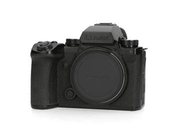 Panasonic Lumix DC-S5 IIX - <5.000 kliks - 1 jaar garantie, Ophalen of Verzenden, Zo goed als nieuw, Panasonic