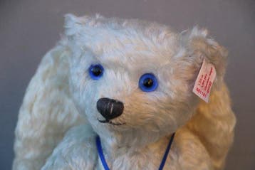 Steiff: Teddybeer Georgina beschermengel. Exclusief voor