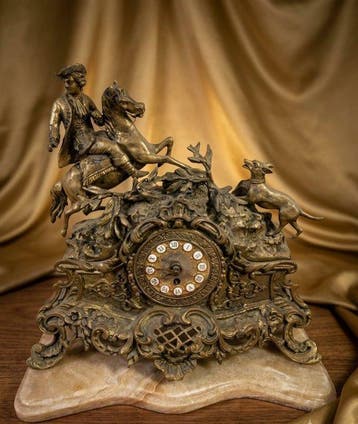 Tafel/bureauklokken - Antieke Franse figuurklok- Jager te