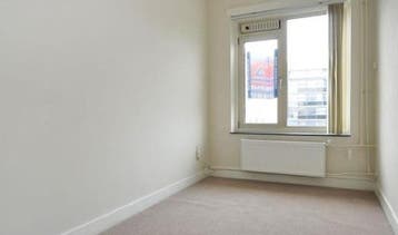 Te Huur 4 Kamer Appartement Lijnbaan In Den Haag, Huizen en Kamers, Huizen te huur, Den Haag, Direct bij eigenaar,  Den Haag, Appartement