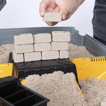 Kinetic Sand – Bouwplaatskoffer - 907g origineel Kinetic, Ophalen of Verzenden, Nieuw