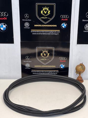 Peugeot Rifter 1.2 THP portier rubber links voor bj.2020, Gebruikt, Voor, Peugeot