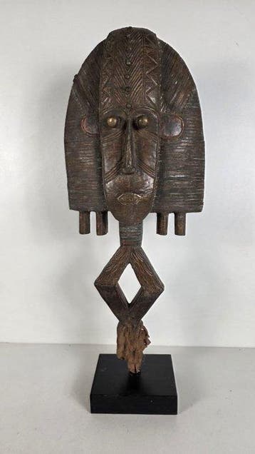 Reliek in hout en metaal - stad - Gabon (Zonder